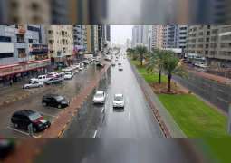شرطة عجمان : لا حوادث مرورية بليغة أثناء هطول الامطار
