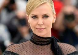 Charlize Theron saves “Bombshell”