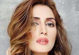 Don't have intentions to work in Bollywood despite offers: Iman Ali