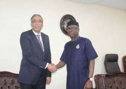 سفير خادم الحرمين الشريفين لدى نيجيريا يلتقي وزير الصناعة والتجارة والاستثمار النيجيري