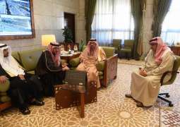 سمو الأمير فيصل بن بندر يتسلم تقرير المناخ العام لمنطقة الرياض 