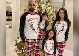 Amir Khan slams trolls who criticised him for sharing Christmas pic with family