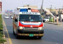 5 die, 10 injured bus overturns in Bahawalpur