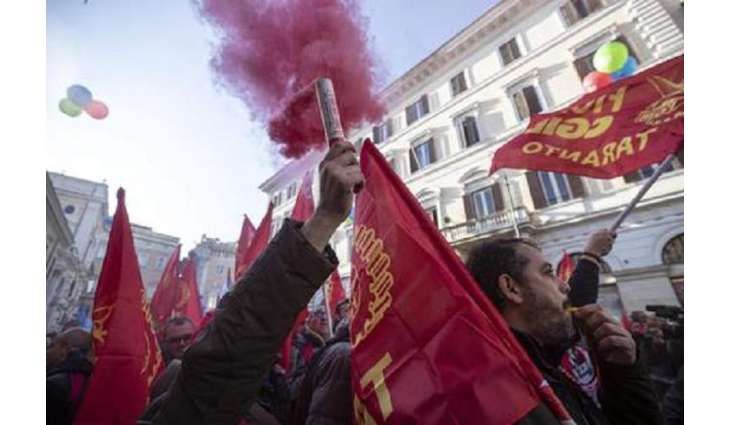 Steel Workers Stage Protest in Rome as ArcelorMittal Seeks to Pull Out of Job-Saving Deal