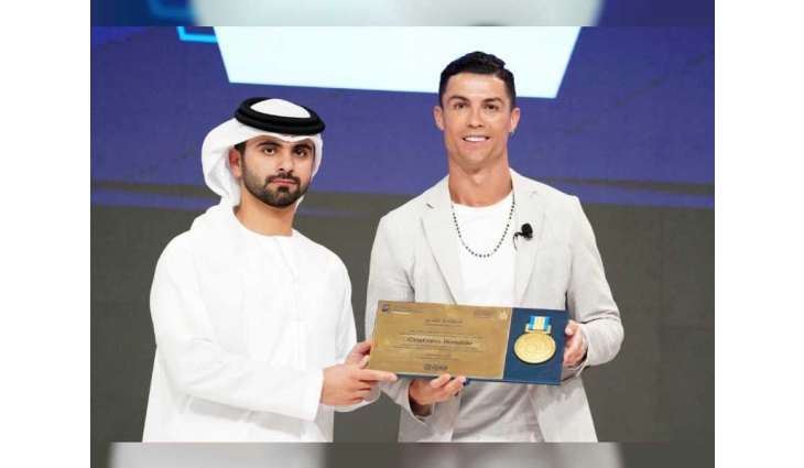 Mansour bin Mohammed honours speakers at 14th Dubai International Sports Conference
