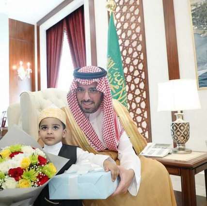نيابة عن سمو محافظ جدة .. الأمير سعود بن جلوي يدشن الحملة الوطنية المحدودة للتطعيم ضد شلل الأطفال بجدة