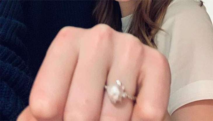 Emma Stone's Pearl Engagement Ring Details and Photos