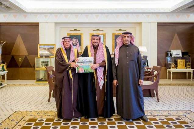 سمو الأمير فيصل بن مشعل يلتقي مدير صحيفة الرياض بمنطقتي القصيم والشمال