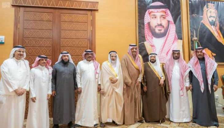 سمو الأمير حسام بن سعود ينهي خلافاً أسرياً دام عقدين