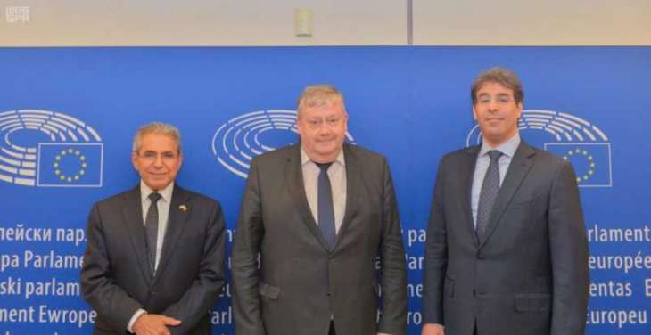رئيس هيئة حقوق الإنسان يلتقي نائب رئيس بعثة العلاقات لبلدان شبه الجزيرة العربية في البرلمان الأوروبي