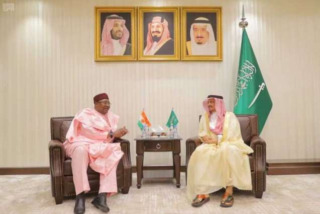 وزير الحج والعمرة يستقبل الوزير المفوض لتنظيم الحج بجمهورية النيجر