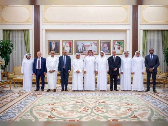 حمدان بن راشد يستقبل رئيس وأعضاء مجلس إدارة الهيئة العربية للاستثمار والإنماء الزراعي