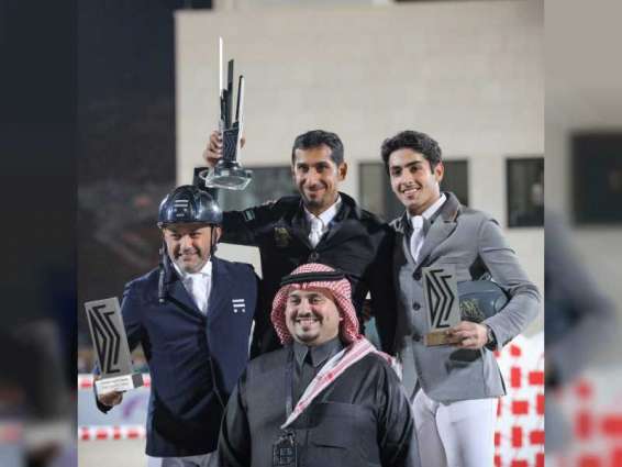 عبد الله المهيري يفوز بالجائزة الكبرى في مهرجان الدرعية للفروسية