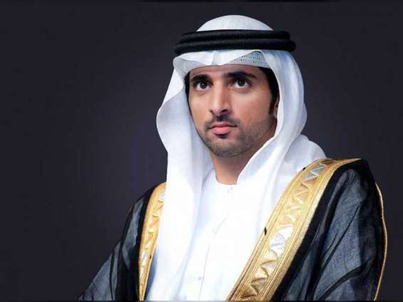Hamdan bin Mohammed meets with graduates of Executive Programme in Government Communication