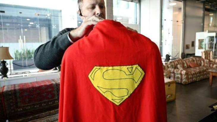 Superman's cape sells for nearly $200,000 in Hollywood auction