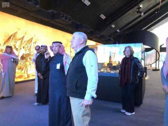  السفير الأمريكي لدى المملكة يزور متحف تبوك الإقليمي