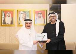 "دور الثقافة في دعم السلام" محاضرة بـ "مركز الإمارات للدراسات"