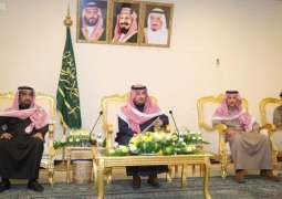 سمو نائب أمير منطقة الجوف يعقد اجتماعًا بمحافظ طبرجل ومدراء الإدارات المدنية والعسكرية