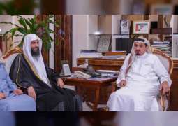 حاكم عجمان يستقبل مدير عام مشروع "المختصر في تفسير القرآن الكريم"