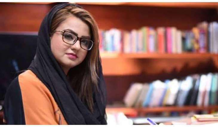PML-N MNA Maiza Hameed enters PTI parliamentary party  meeting mistakenly