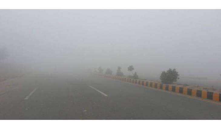 Motorway sections closed as fog blankets plain areas in Punjab