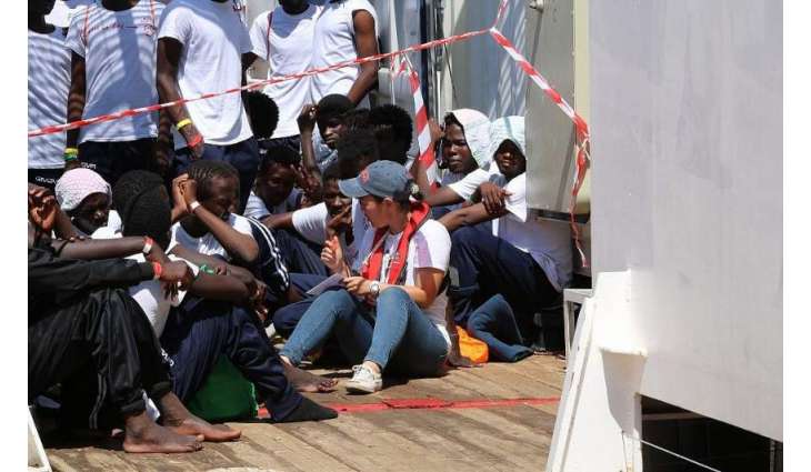 Over 100 Migrants Disembark From NGO Ship in Italy, Lega Party Enraged - Reports