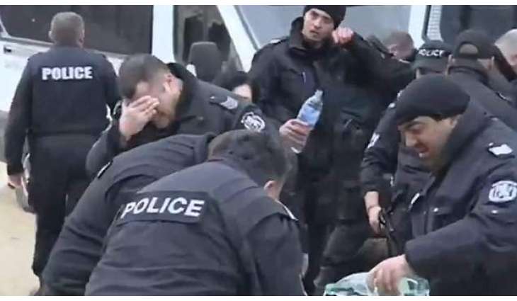Bulgarian Police Use Pepper Spray Against Protesters, Over 30 People Hurt - Reports