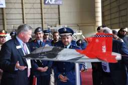 رئيس هيئة الأركان العامة يزور فعاليات معرض الكويت للطيران 2020 بدولة الكويت