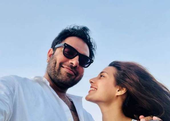 Iqra Aziz, Yasir Hussain’s pictures of honeymoon trip go viral