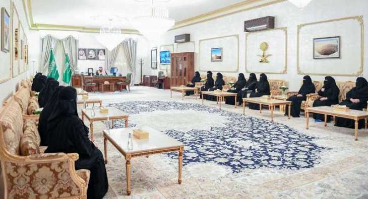 سمو الأمير فيصل بن خالد بن سلطان يتسلم تقارير أعمال الجمعيات النسائية بالحدود الشمالية