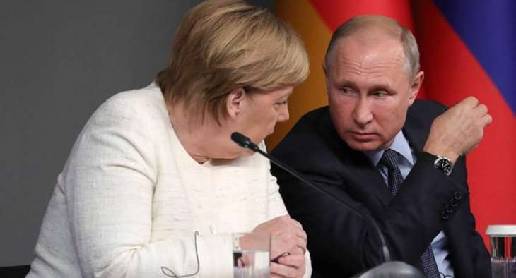 Putin Suggests Discussing Most Pressing Issues During Talks With Merkel in Kremlin