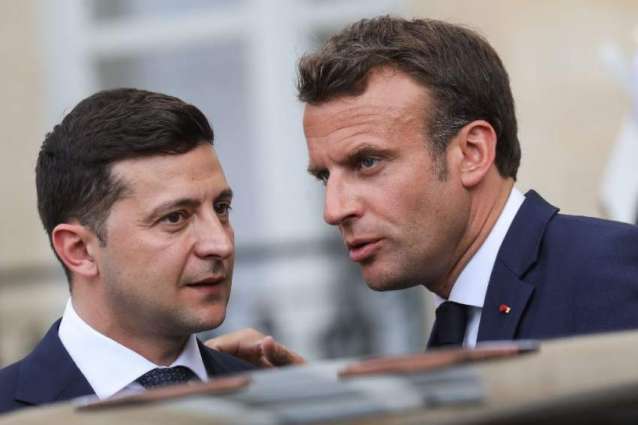 Zelenskyy, Macron Agree to French Experts Helping Decipher Crashed Jet's Recorder Kiev