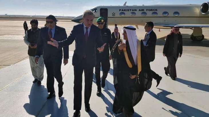 FM reaches Riyadh on a mission to de-escalate tensions in Middle East