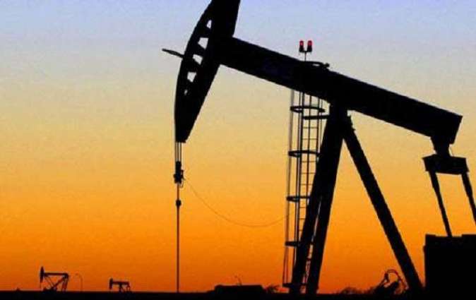 Oil Prices Turn Negative as Supply Worries Overcome Initial US-Iran Tensions