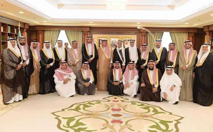سمو أمير جازان يستقبل رئيس وأعضاء اللجنة الوطنية التجارية بمجلس الغرف السعودية