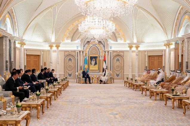 ولي عهد أبو ظبي يلتقي رئيس كازاخستان ويوقعان مذكرات تفاهم