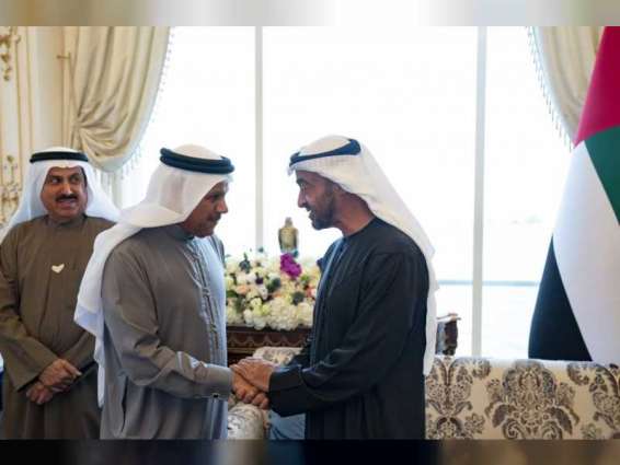 Mohamed bin Zayed receives Abdullatif Al Zayani