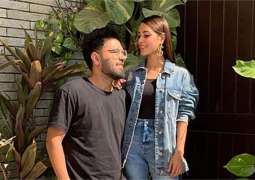 Yasir Hussain, Iqra Aziz extend gratitude to friend for prayers