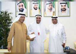 حمدان بن راشد يقدم دعما ماليا لجامعة الامارات
