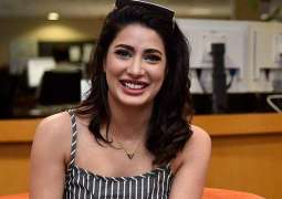 Mehwish Hayat beams over festivity of PSL, return of cricket and players to Pakistan