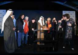 نهيان بن مبارك يشهد حفل تكريم " أدونيس " في ختام مهرجان هاي أبوظبي
