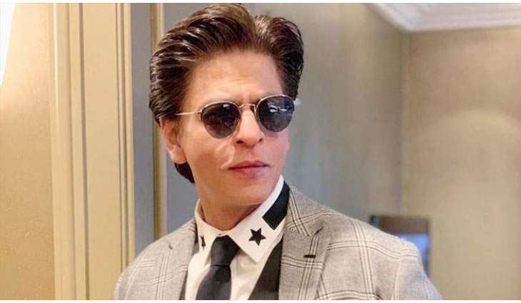 Shah Rukh Khan admires Shakira over outstanding performance