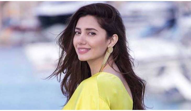 Mahira Khan expresses love for Brad Pitt over winning Oscar
