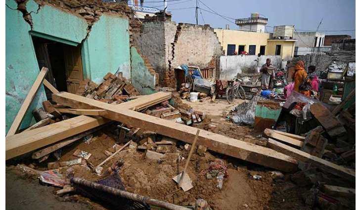 Roof of house caves in, 3 infant siblings die,  parents injured in Gujranwala