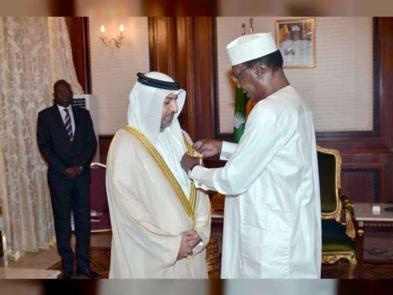 Chadian President receives UAE Ambassador, awards medal