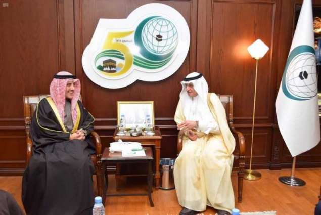 أمين منظمة التعاون الإسلامي يستقبل وزير الخارجية الكويتي