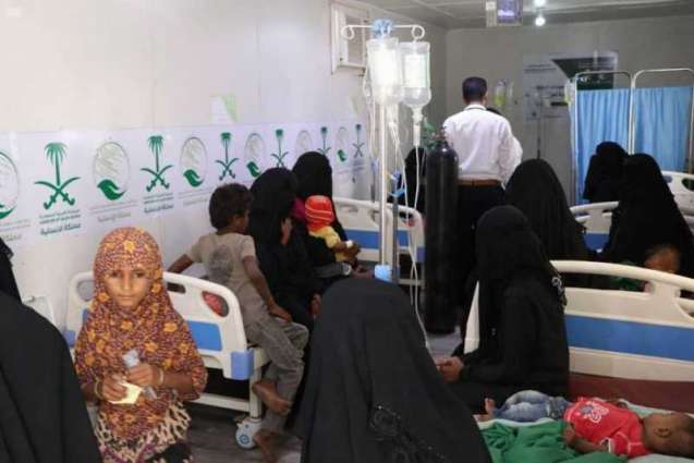 العيادات الطبية التغذوية لمركز الملك سلمان للإغاثة تواصل تقديم خدماتها العلاجية في مديرية الخوخة بالحديدة