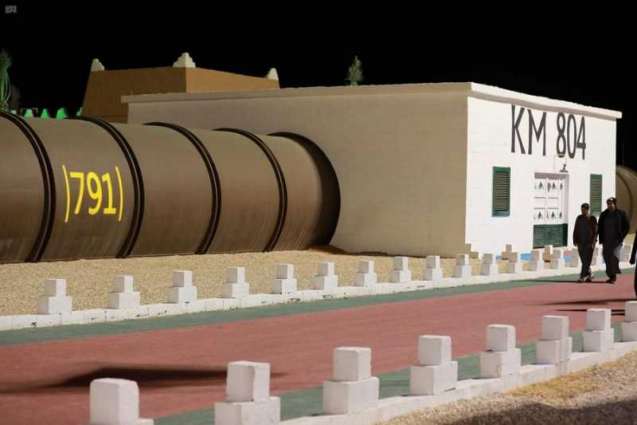 مجسم نقل النفط والدفاية يعود لزوار مهرجان الصقور في محافظة طريف لذكريات التابلاين