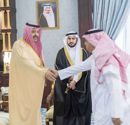 سمو أمير منطقة الباحة يستقبل مدير البريد السعودي بالمنطقة المعين حديثاً