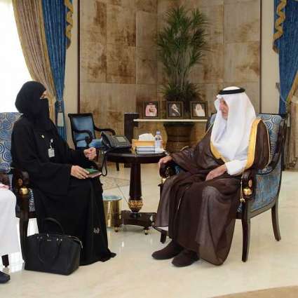 سمو الأمير خالد الفيصل يستقبل مدير فرع وزارة الاقتصاد والتخطيط بالمنطقة